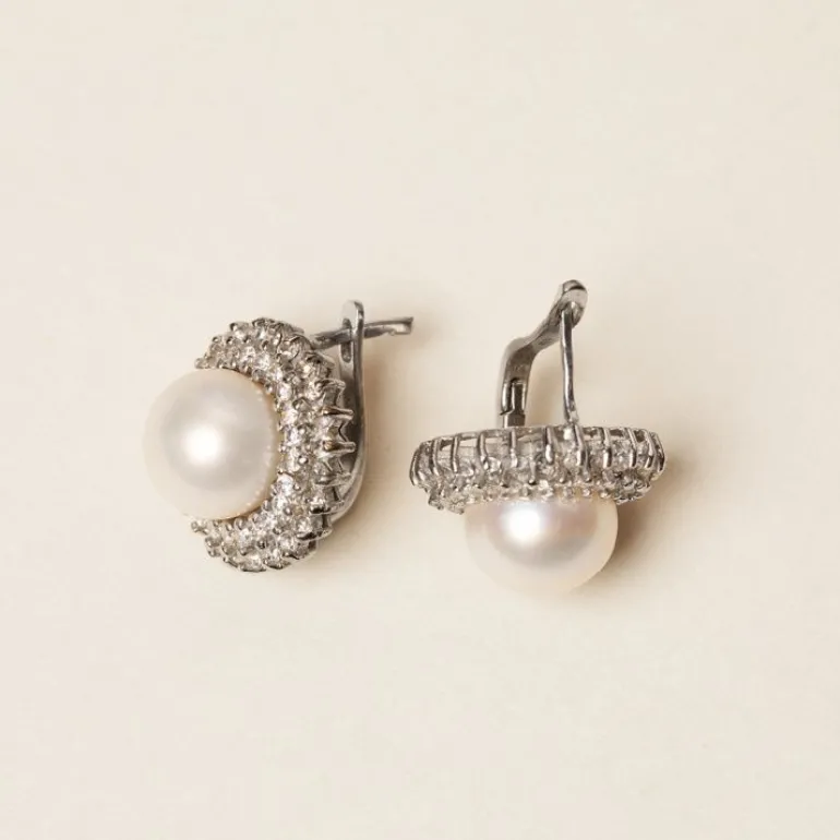 Centred Pearl Earrings