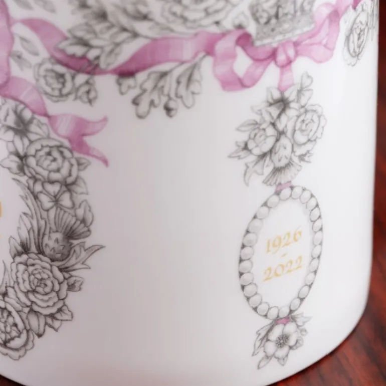 Queen Elizabeth Ii Commemorative Coffee Mug