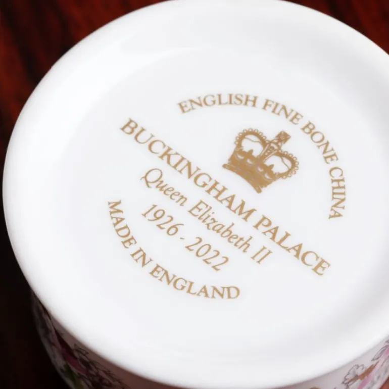 Queen Elizabeth Ii Commemorative Tankard