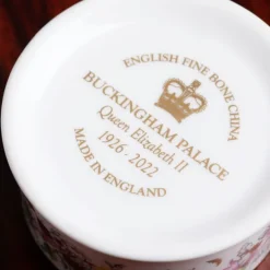 Queen Elizabeth Ii Commemorative Pillbox